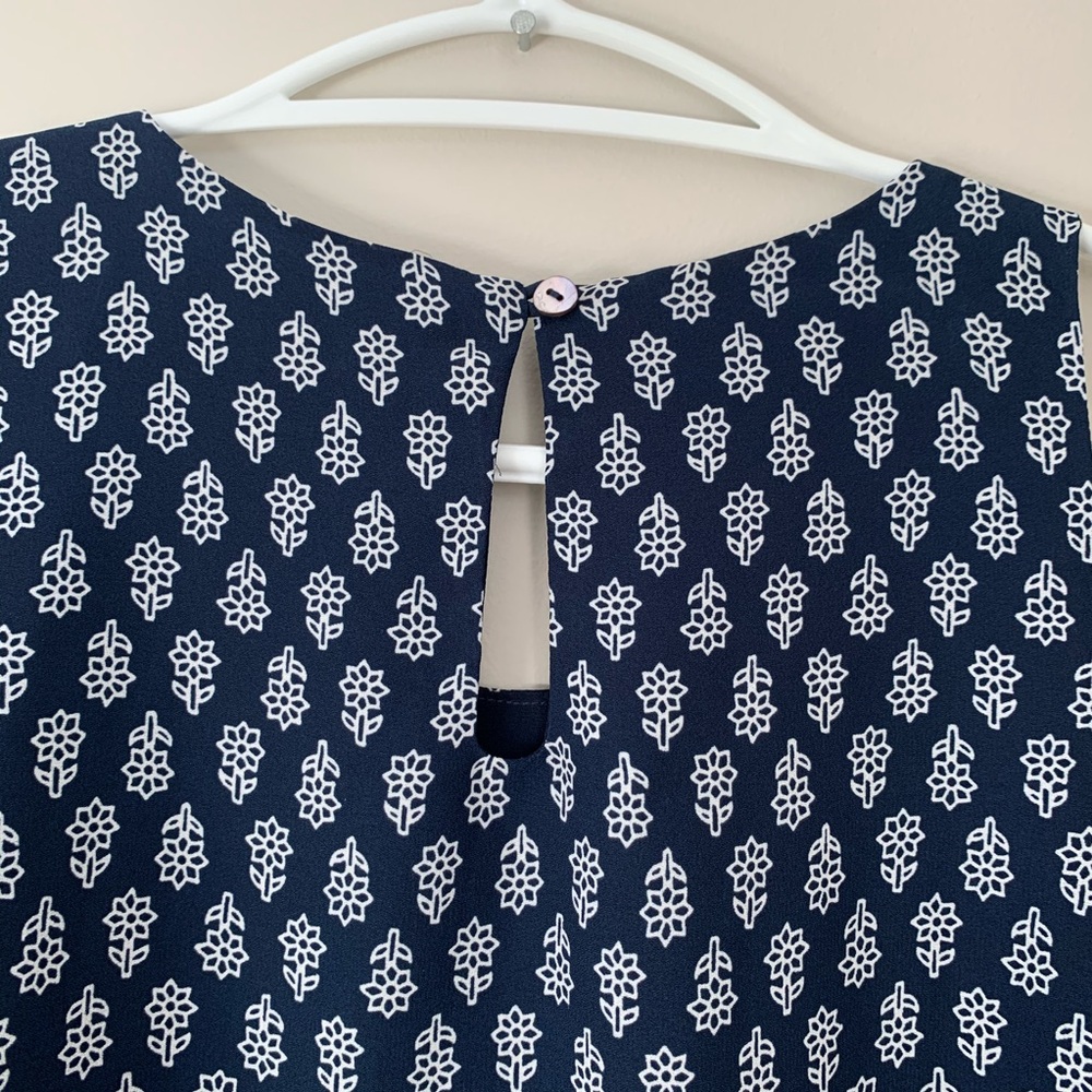 Max Studio Tank Top - Picture 4 of 8